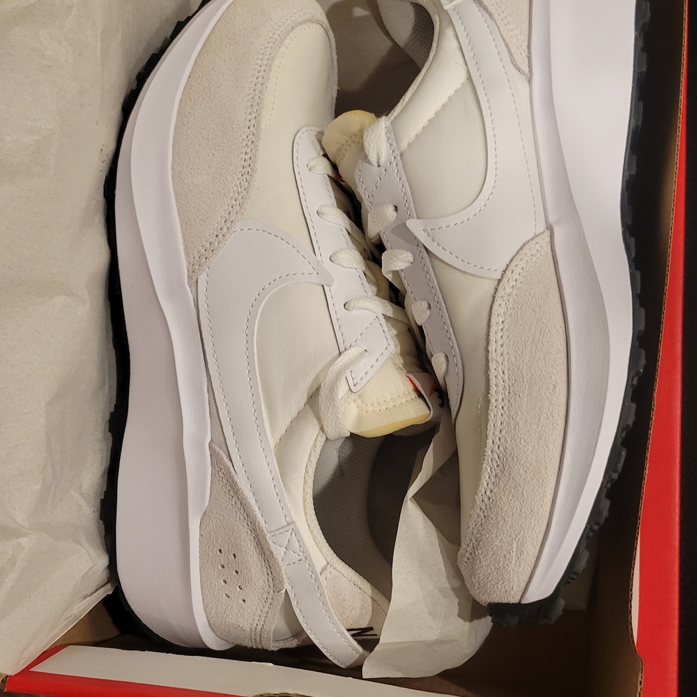 Womens Nike Waffle. NIB